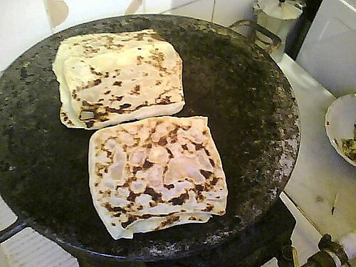 Mhadjeb algériens, galettes farcies.